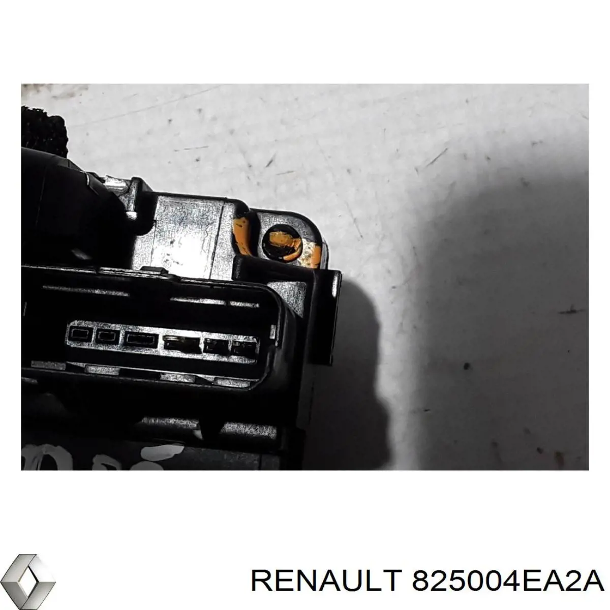825004EA2A Renault (RVI) Cerradura de la puerta trasera derecha
