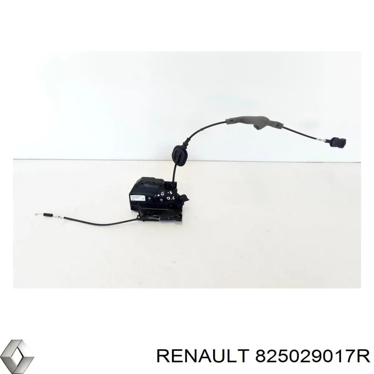 Cerradura de la puerta trasera derecha Renault (RVI) 825029017R precio, desde 72,60 EUR