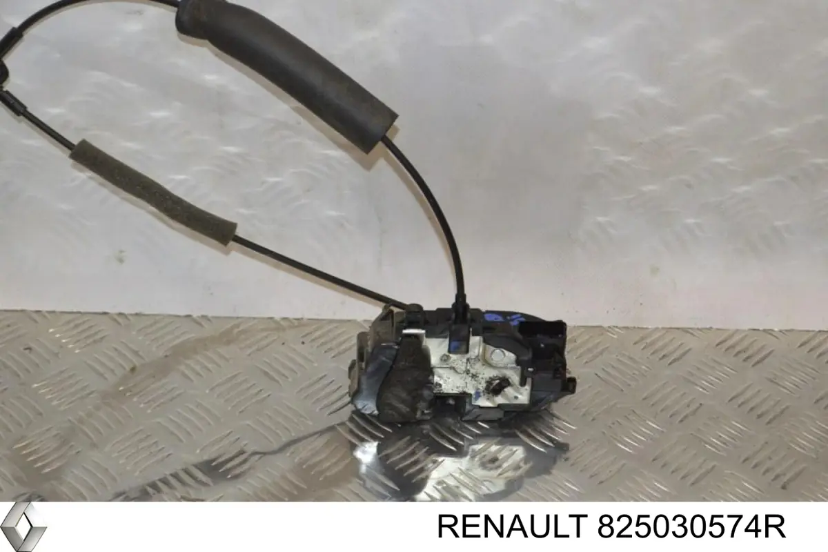 Comprar 825030574R Renault (RVI) Cerradura de puerta trasera izquierda