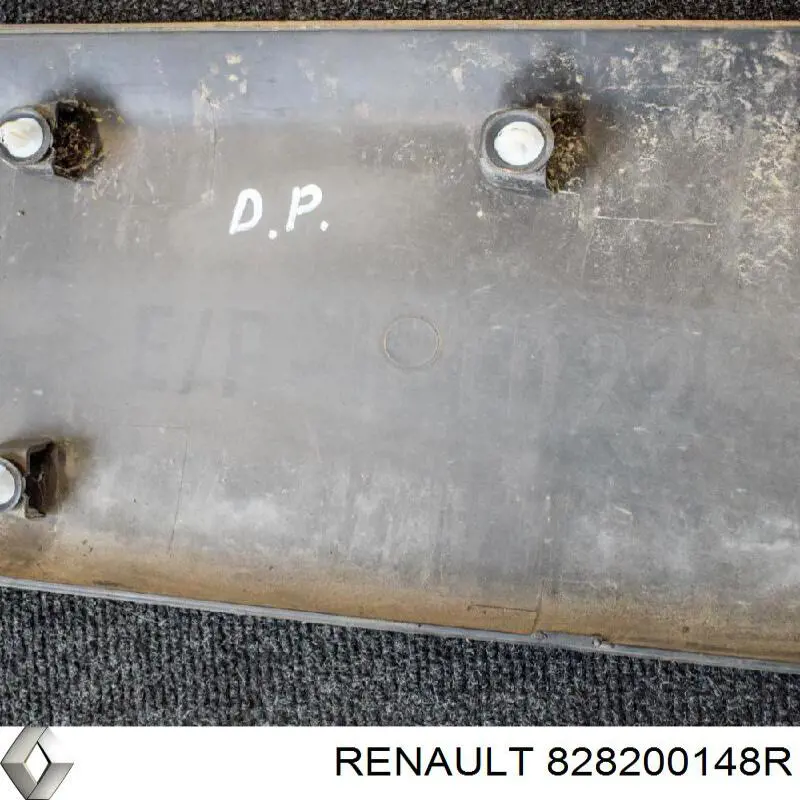 Moldura de puerta corredera Renault (RVI) 828200148R precio, desde 59,97 EUR
