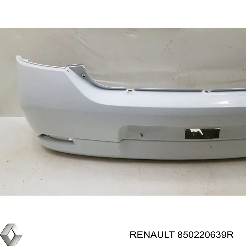 850220639R Renault (RVI) parachoques trasero