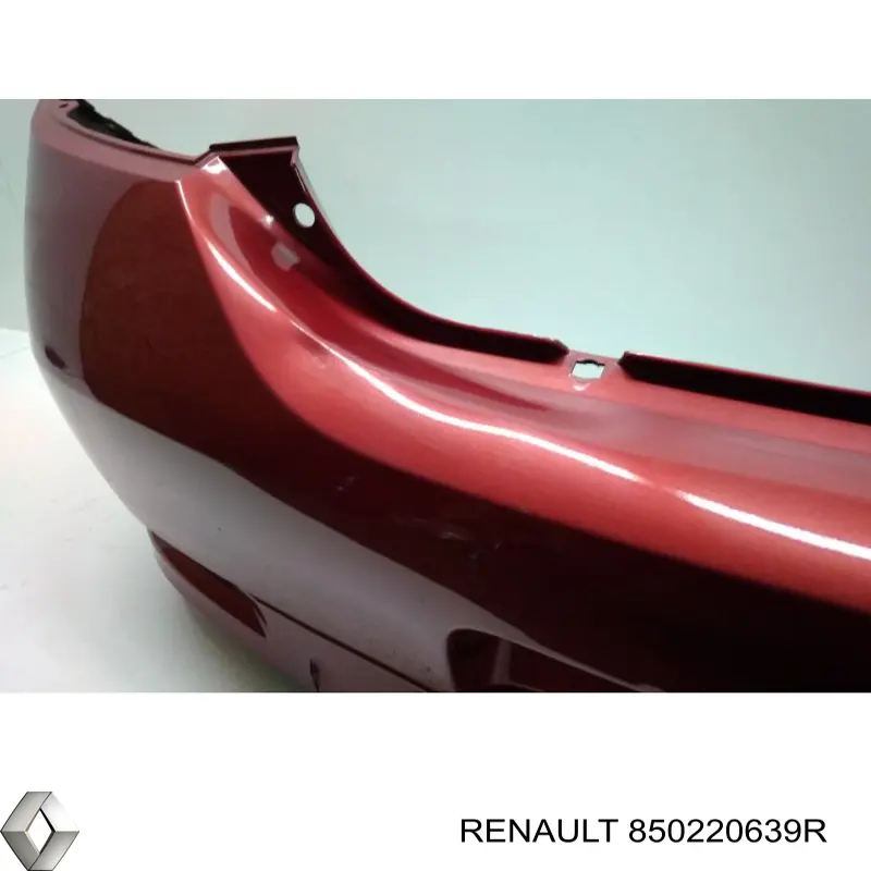 Parachoques trasero 850220639R Renault (RVI)