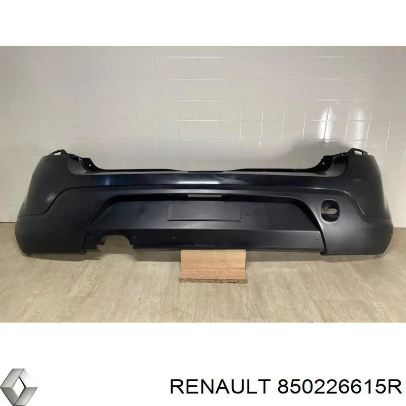 850226615R Renault (RVI) parachoques trasero
