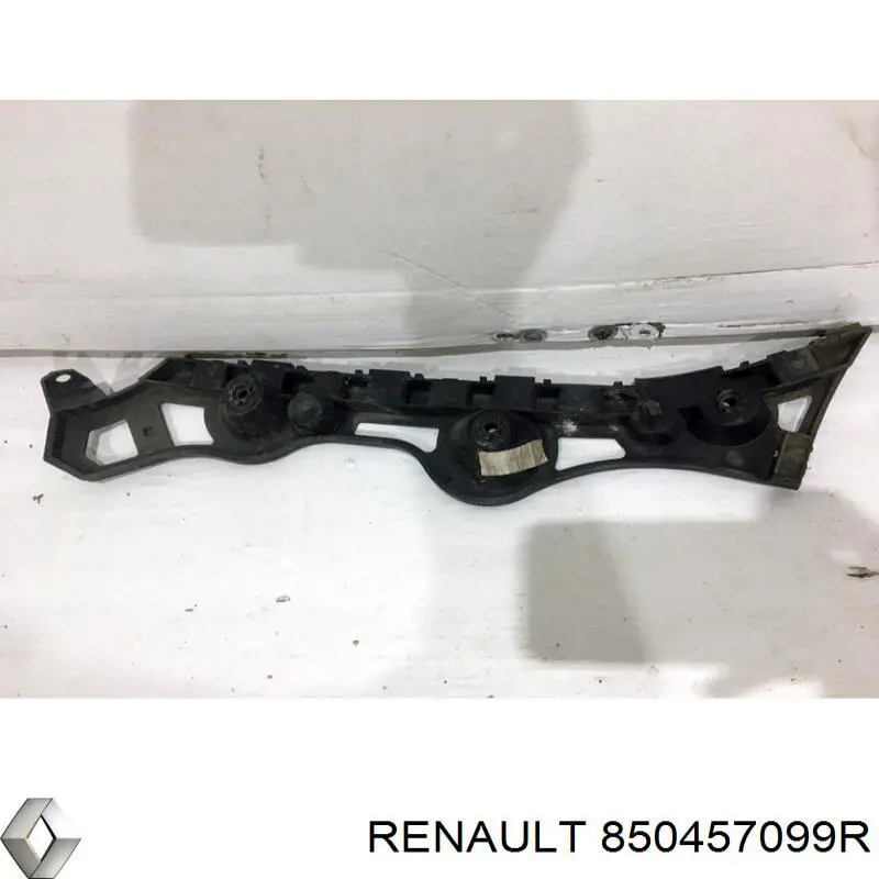 850457099R Renault (RVI) soporte de parachoques trasero izquierdo