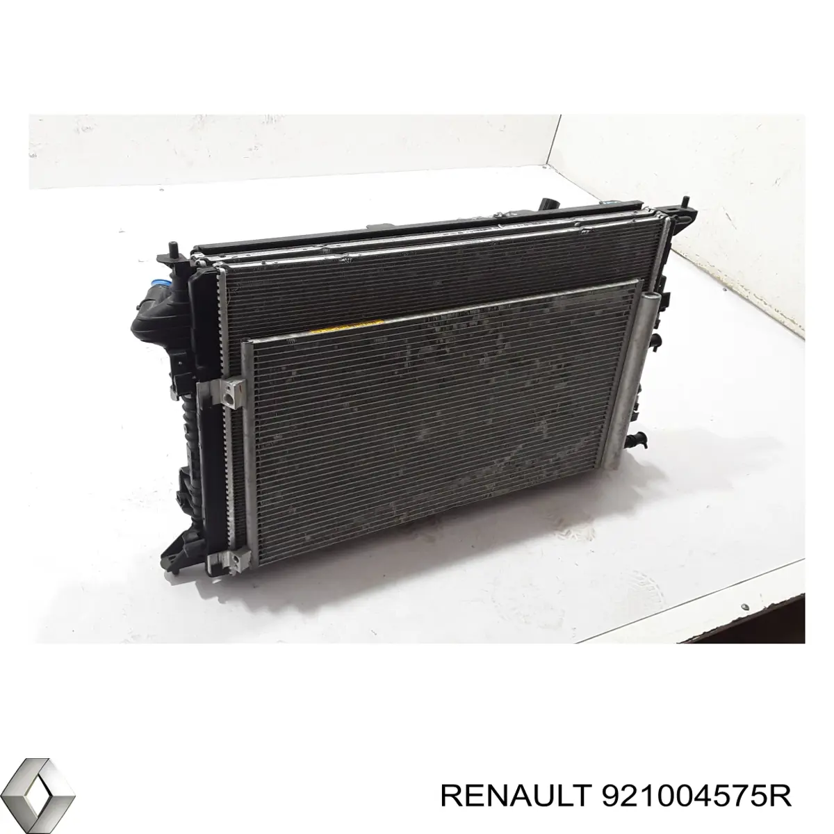 Aire acondicionado capacitor Renault (RVI) 921004575R precio, desde 123,20 EUR
