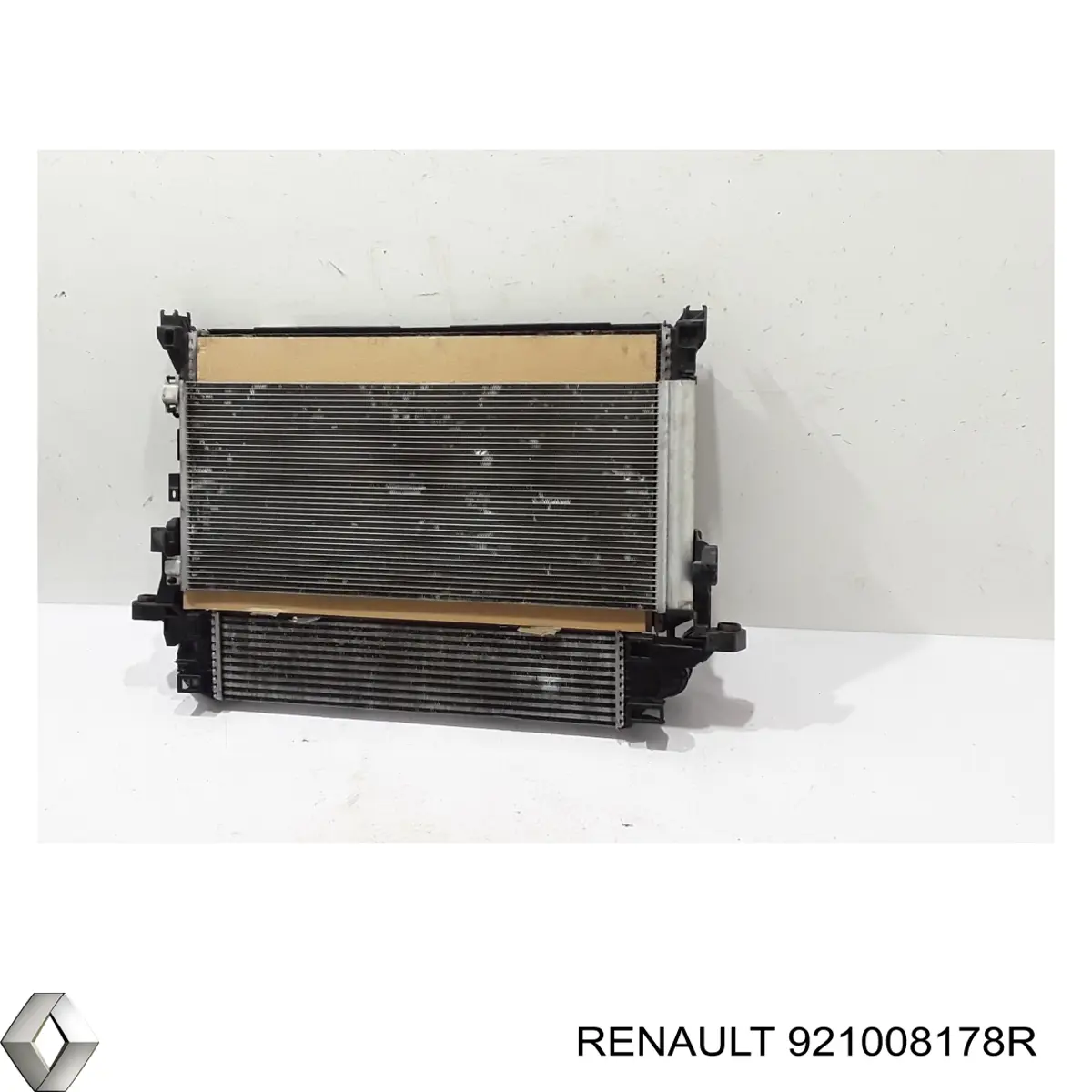 Aire acondicionado capacitor Renault (RVI) 921008178R precio, desde 120,26 EUR