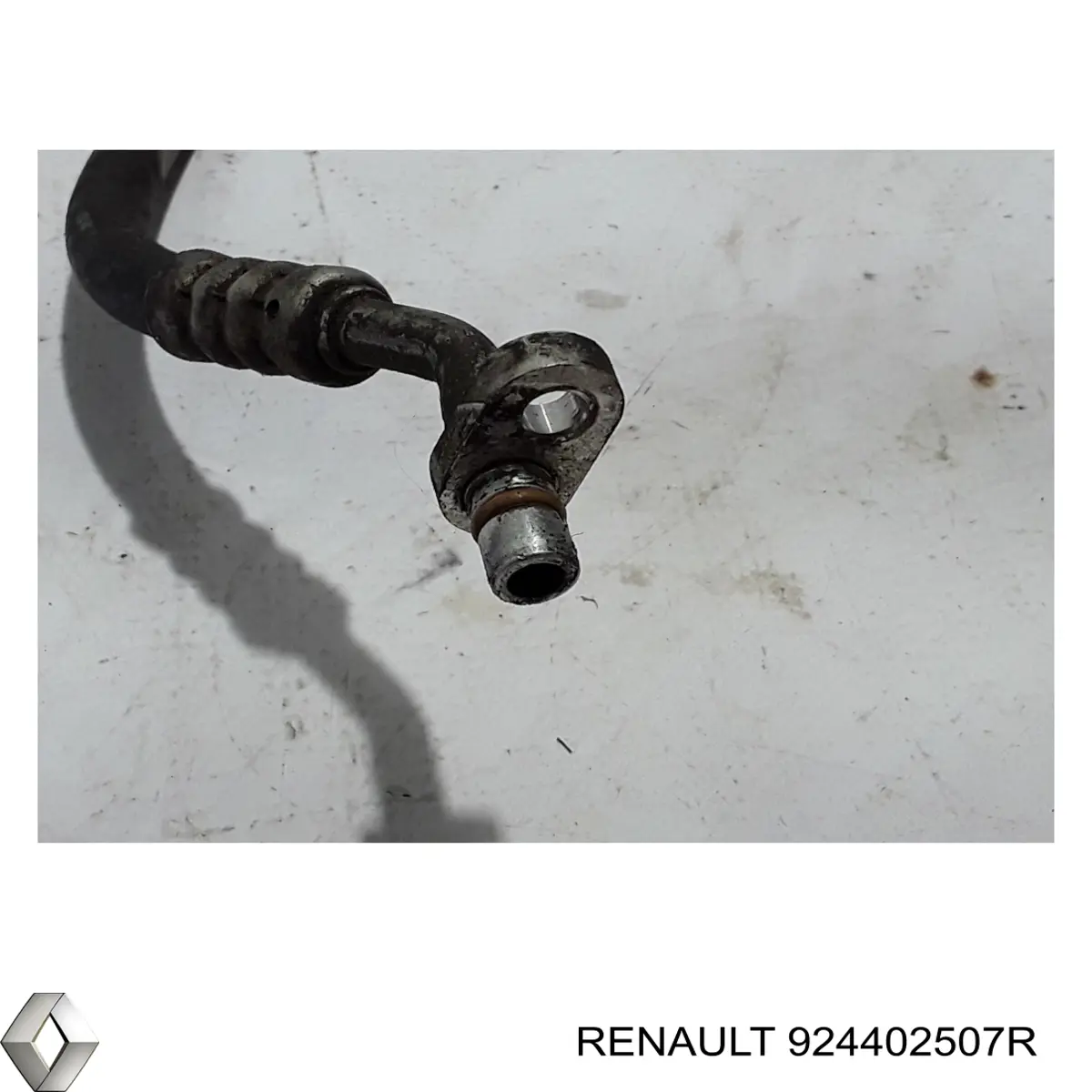 924402507R Renault (RVI) Manguera de aire acondicionado de radiador al deshidratador