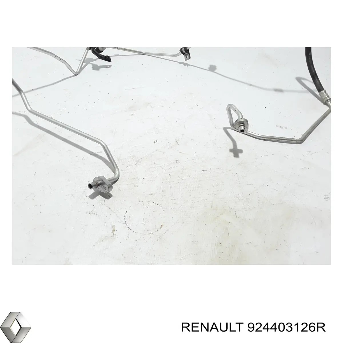 924403126R Renault (RVI) Manguera de aire acondicionado, del evaporador trasero al compresor