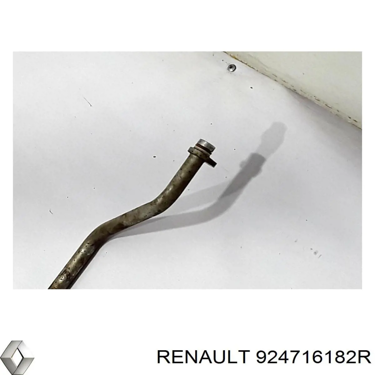 924716182R Renault (RVI) manguera aire acondicionado, desde el evaporador trasero hasta el compresor