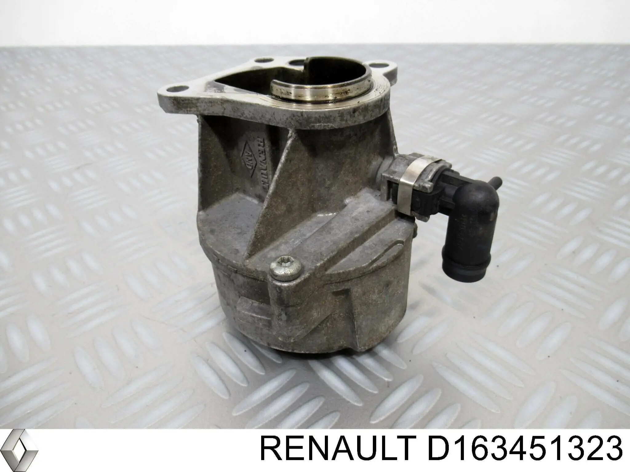 D163451323 Renault (RVI) bomba de vacío