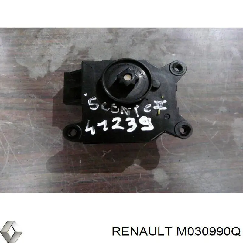 M030990Q Renault (RVI)