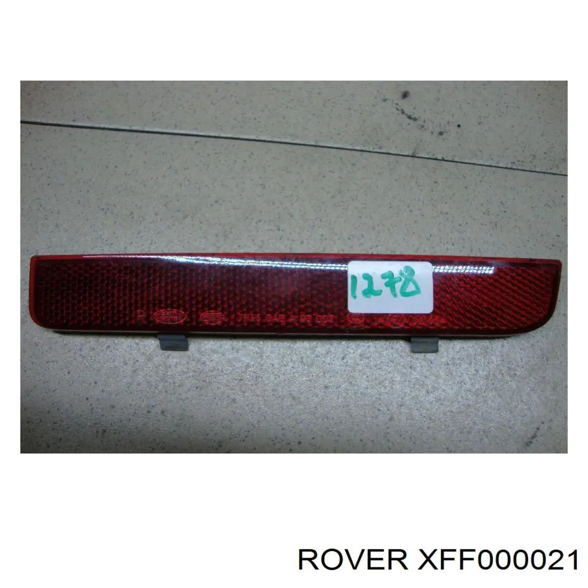 XFF000021 Rover reflector, parachoques trasero, derecho