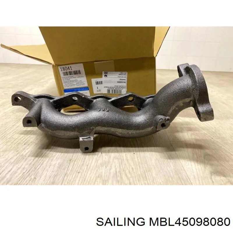 MBL45098080 Sailing