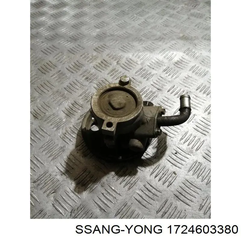 1724603380 Ssang Yong bomba de dirección