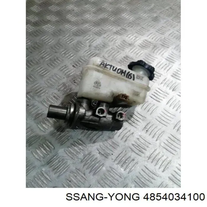 Cilindro maestro de frenos Ssang Yong 4854034100 precio, desde 55,18 EUR
