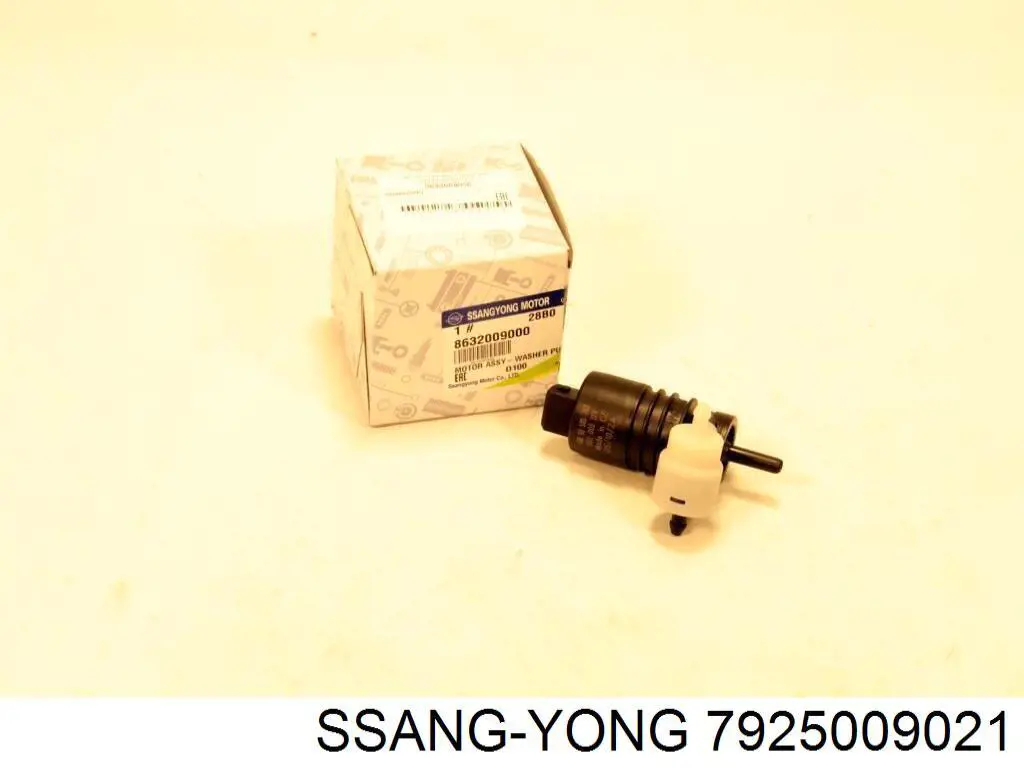 7925009021 Ssang Yong Cristal lateral izquierdo del maletero