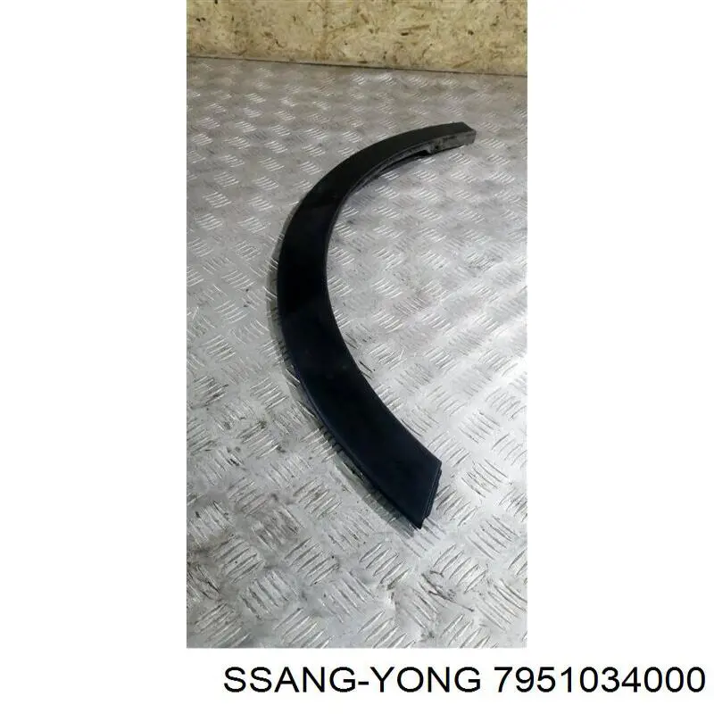 Extensión de aleta delantera izquierda Ssang Yong 7951034000 precio, desde 43,95 EUR