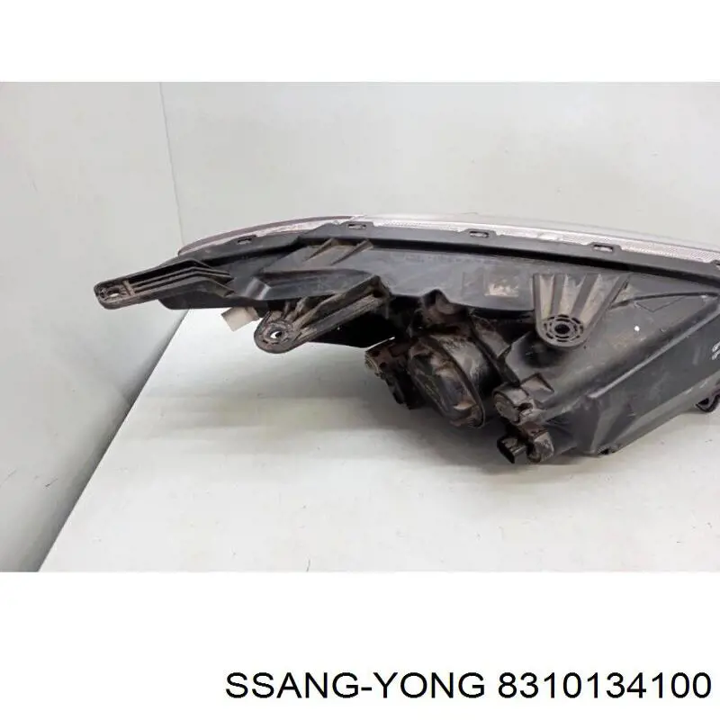 Comprar 8310134100 Ssang Yong Faro delantero izquierdo