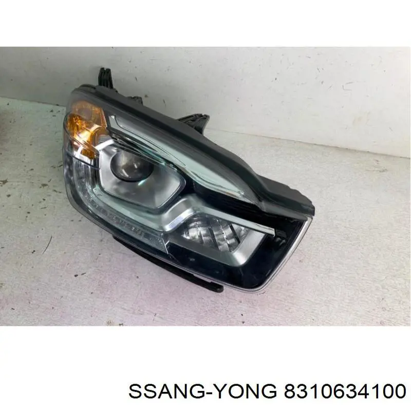 8310634100 Ssang Yong faro derecho