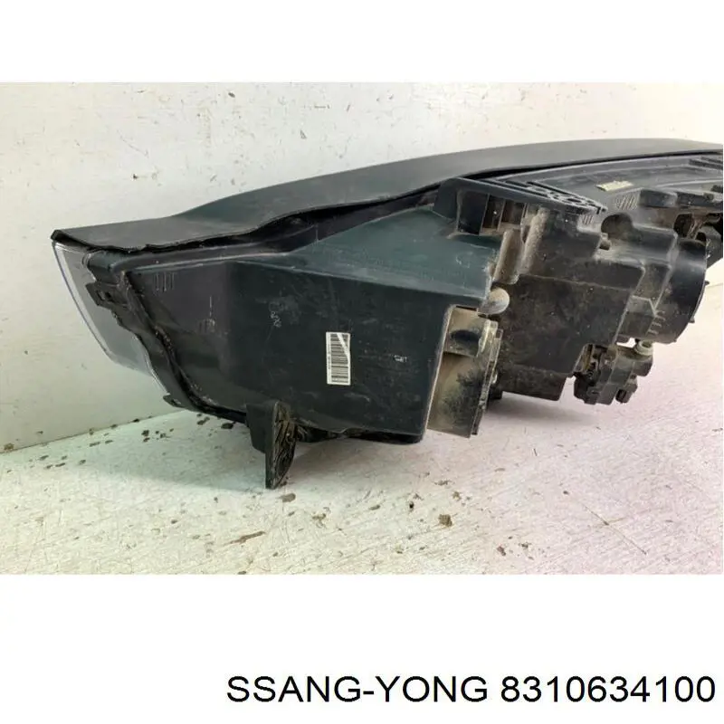 8310634100 Ssang Yong Luz derecha