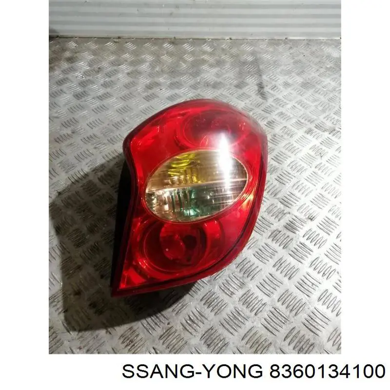 Piloto trasero izquierdo Ssang Yong 8360134100 precio, desde 188,18 EUR
