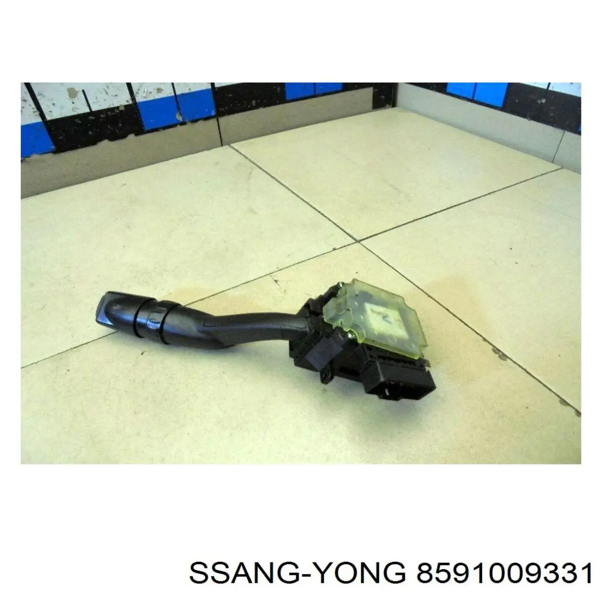 Mando intermitente derecho para SsangYong Actyon (QJ)