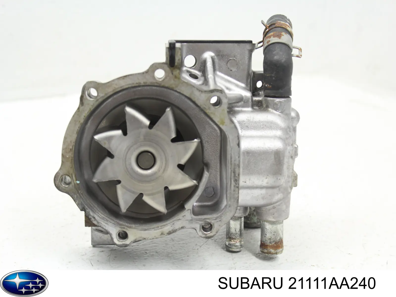 Bomba de agua 21111AA240 Subaru