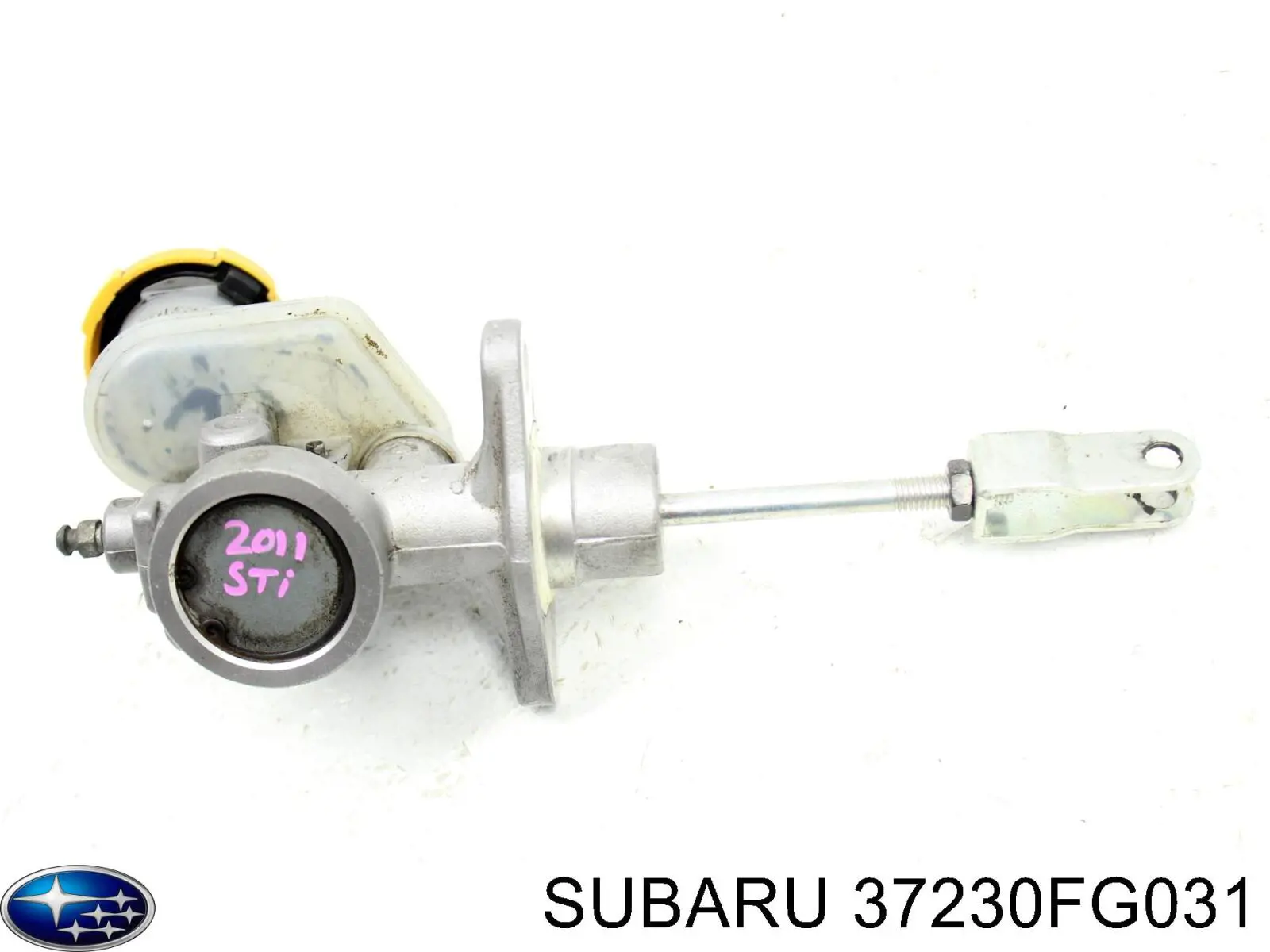 Cilindro maestro de embrague 37230FG031 Subaru