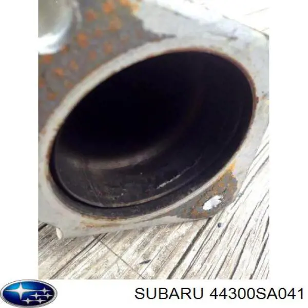 44300SA041 Subaru Silenciador trasero
