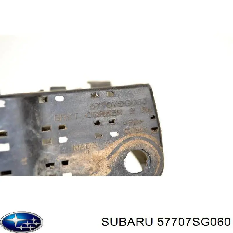 Soporte del parachoques trasero derecho 57707SG060 Subaru