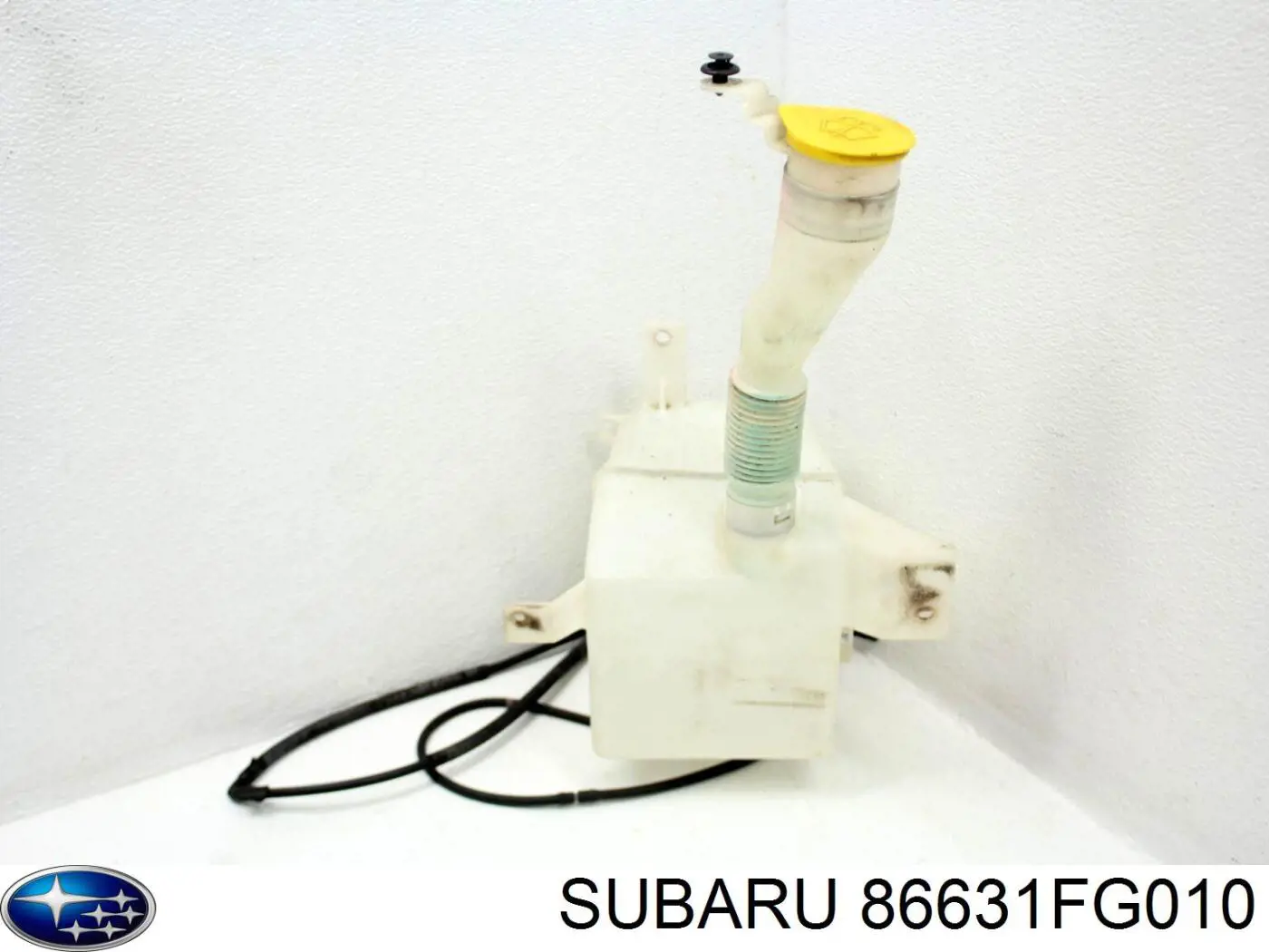 Deposito de agua de limpiaparabrisas Subaru 86631FG010