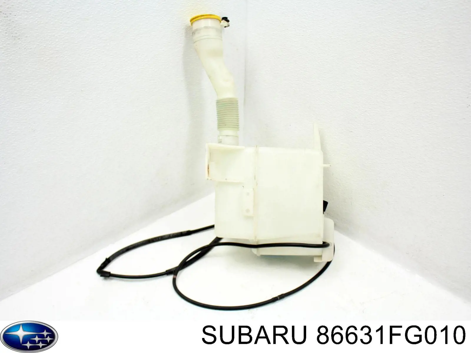 Depósito de limpiaparabrisas 86631FG010 Subaru