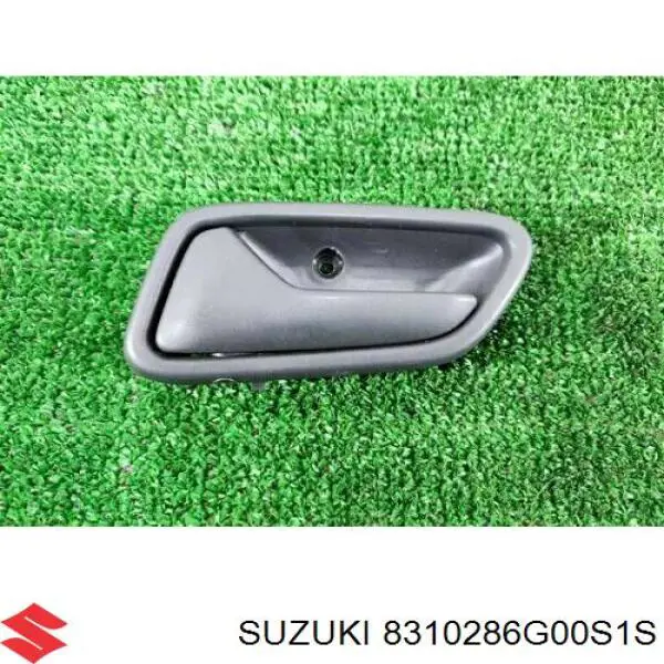 Manija interior de puerta delantera izquierda Suzuki 8310286G00S1S precio, desde 26,14 EUR
