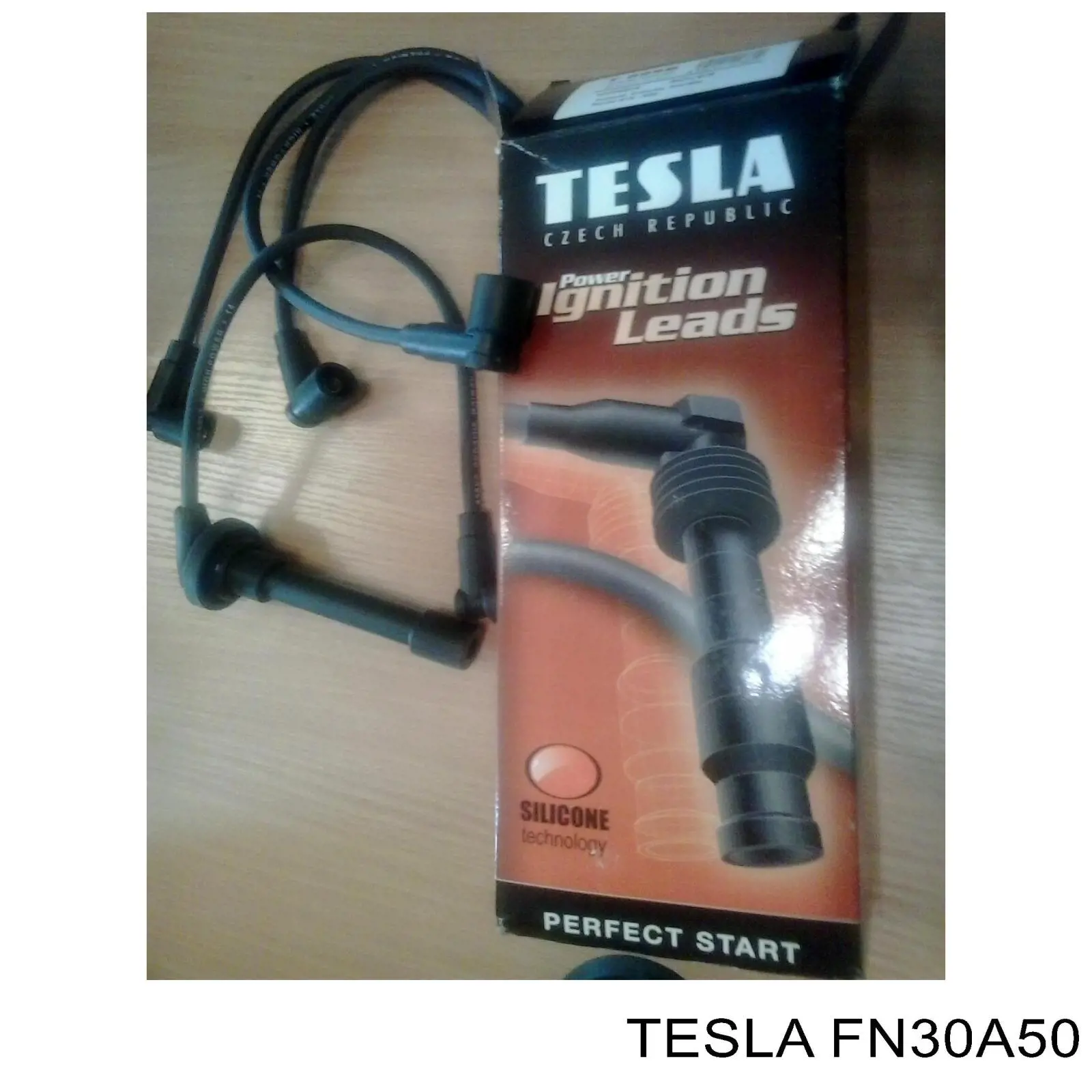 FN 30A.50 Tesla fusible