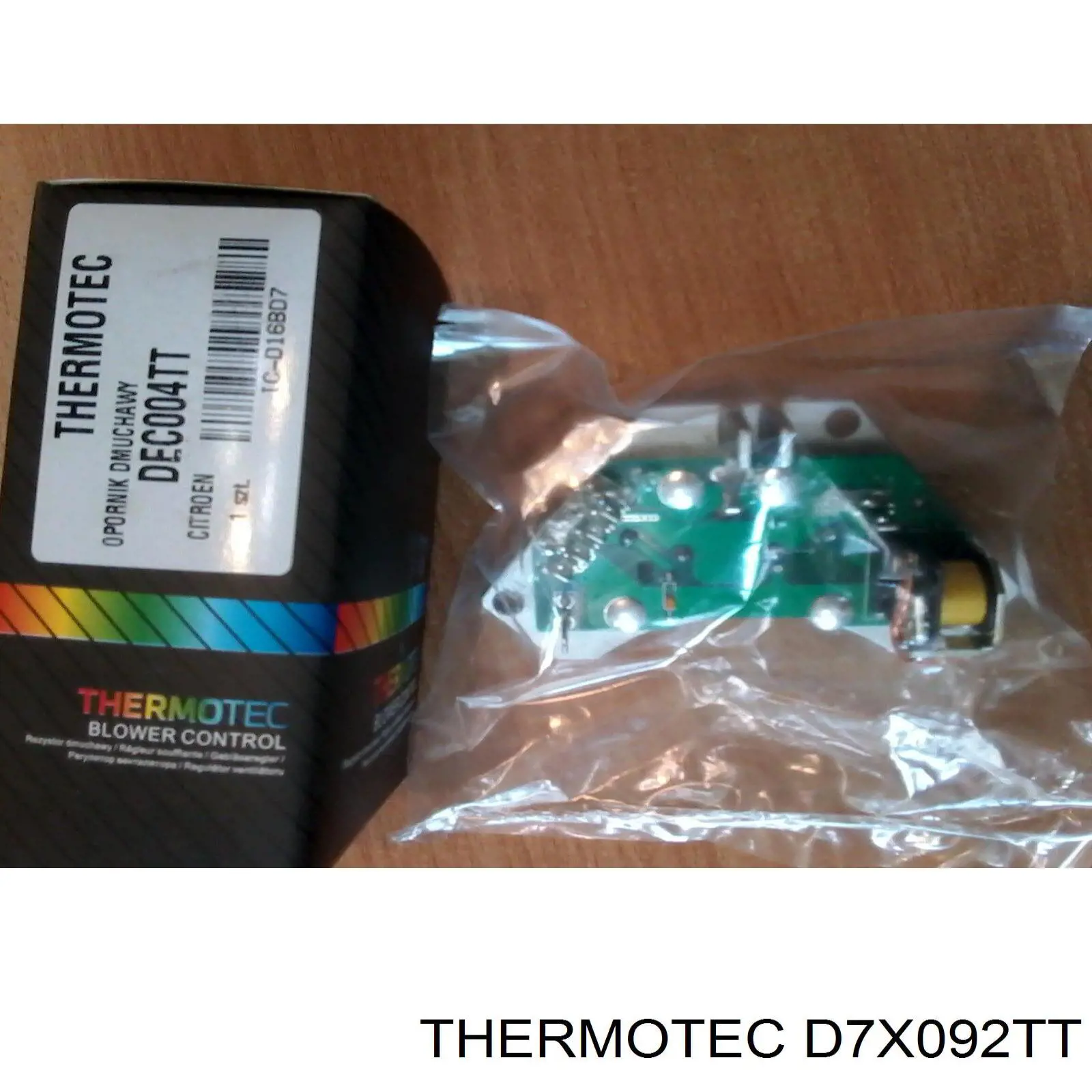 D7X092TT Thermotec radiador refrigeración del motor