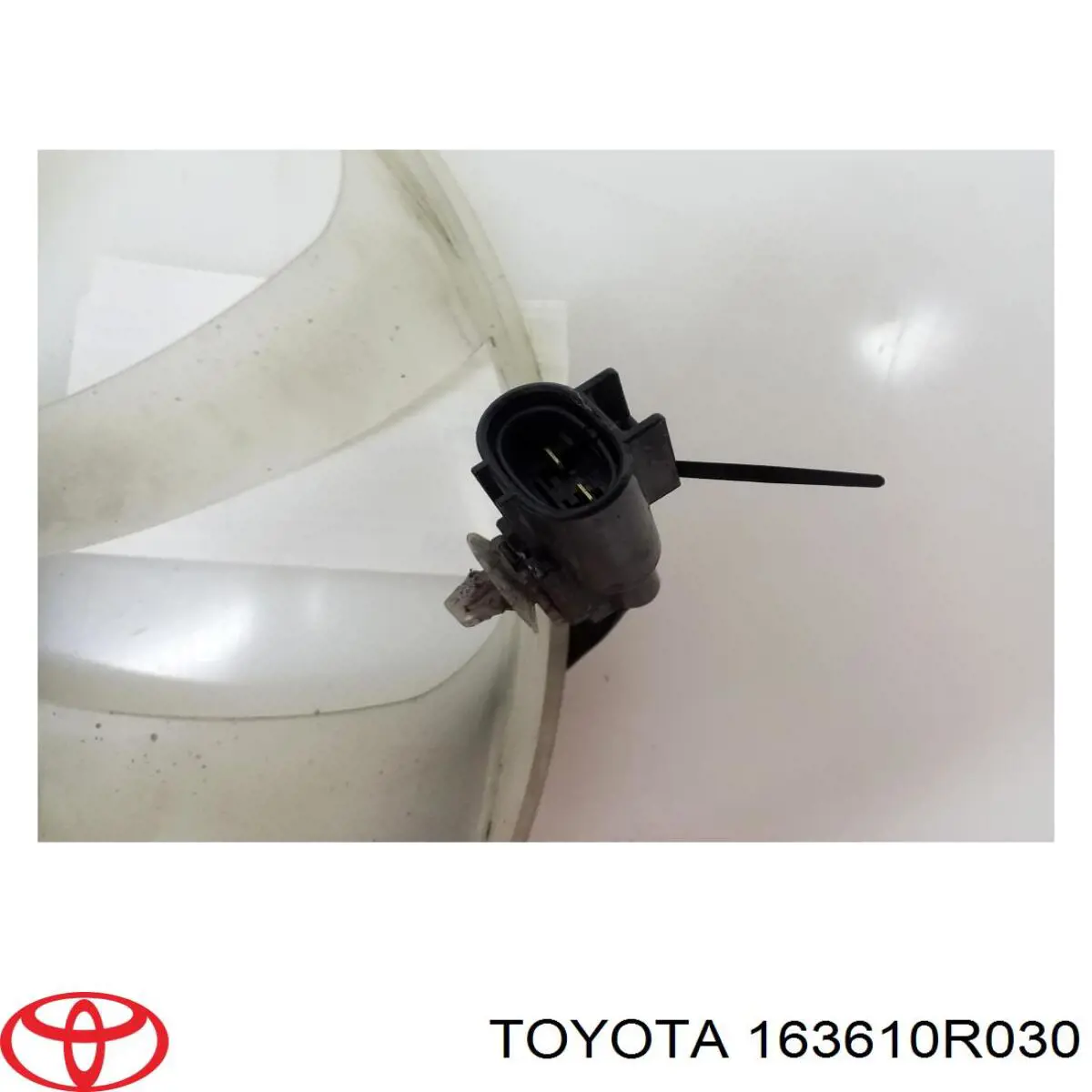 Comprar 163610R030 Toyota Ventilador derecho del radiador de refrigeración