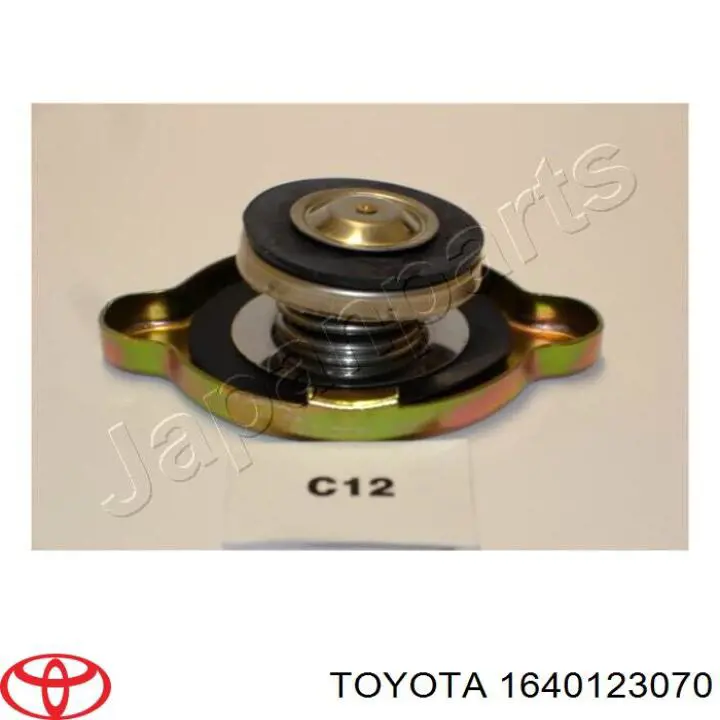 1640123070 Toyota tapa radiador