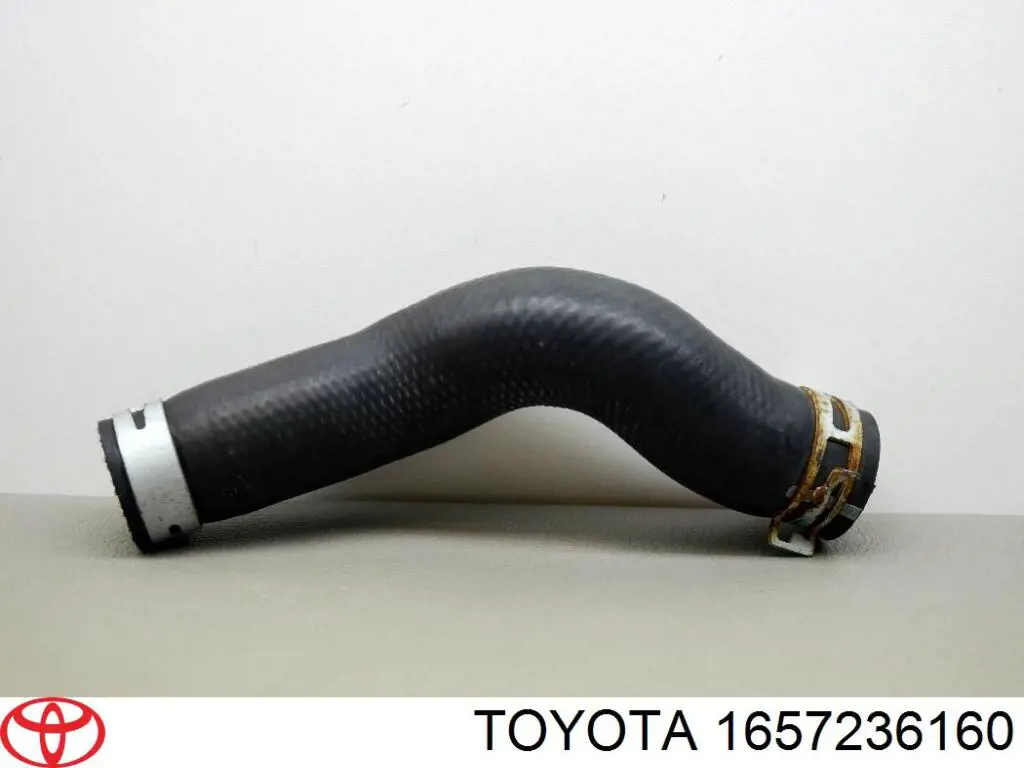 1657236160 Toyota manguera refrigerante para radiador inferiora