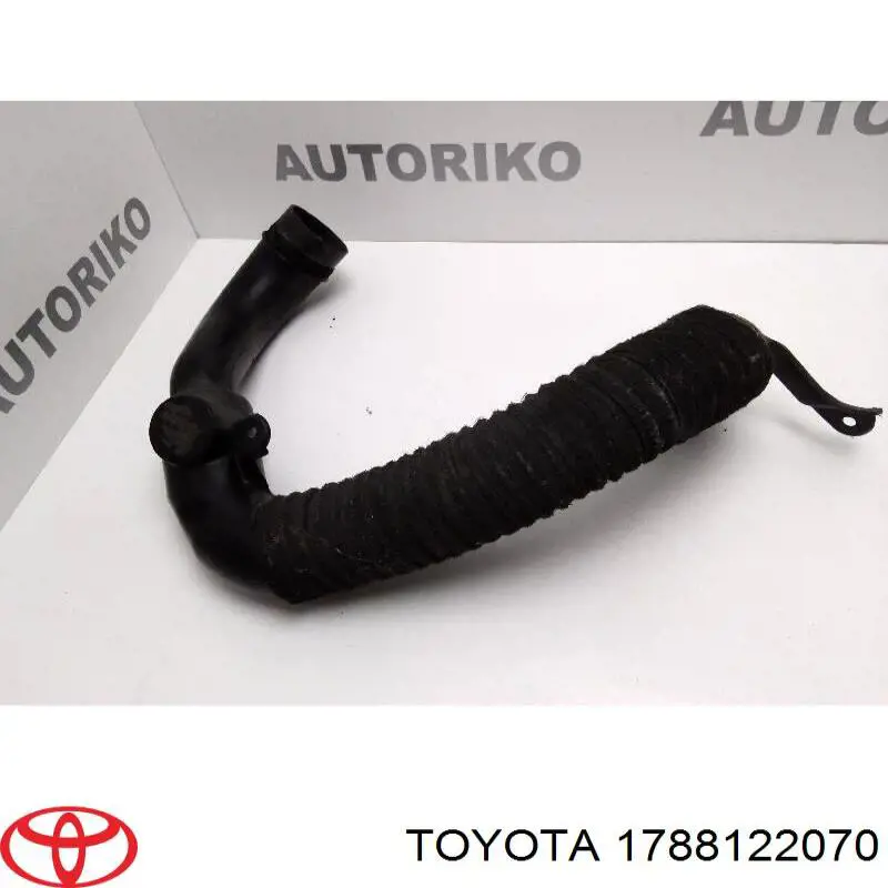 1788122070 Toyota tubo flexible de aspiración, salida del filtro de aire