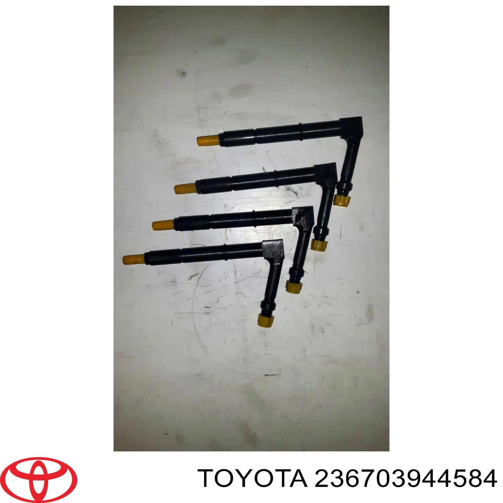 236703944584 Toyota inyector