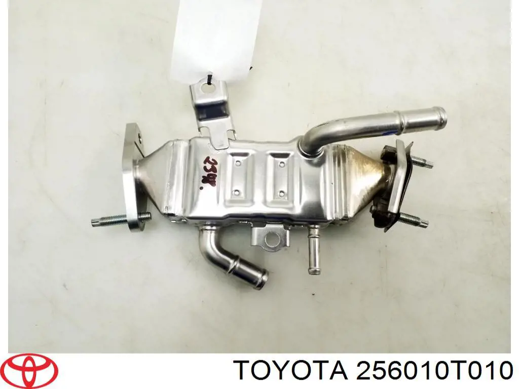 Comprar 256010T010 Toyota Enfriador de recirculación de gases de escape EGR