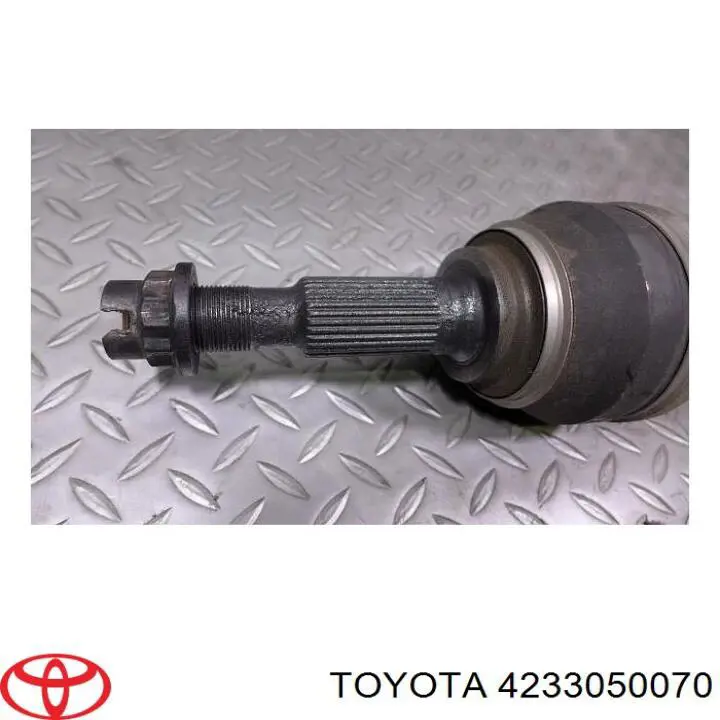 Semieje trasero derecho Toyota 4233050070 precio, desde 152,57 EUR