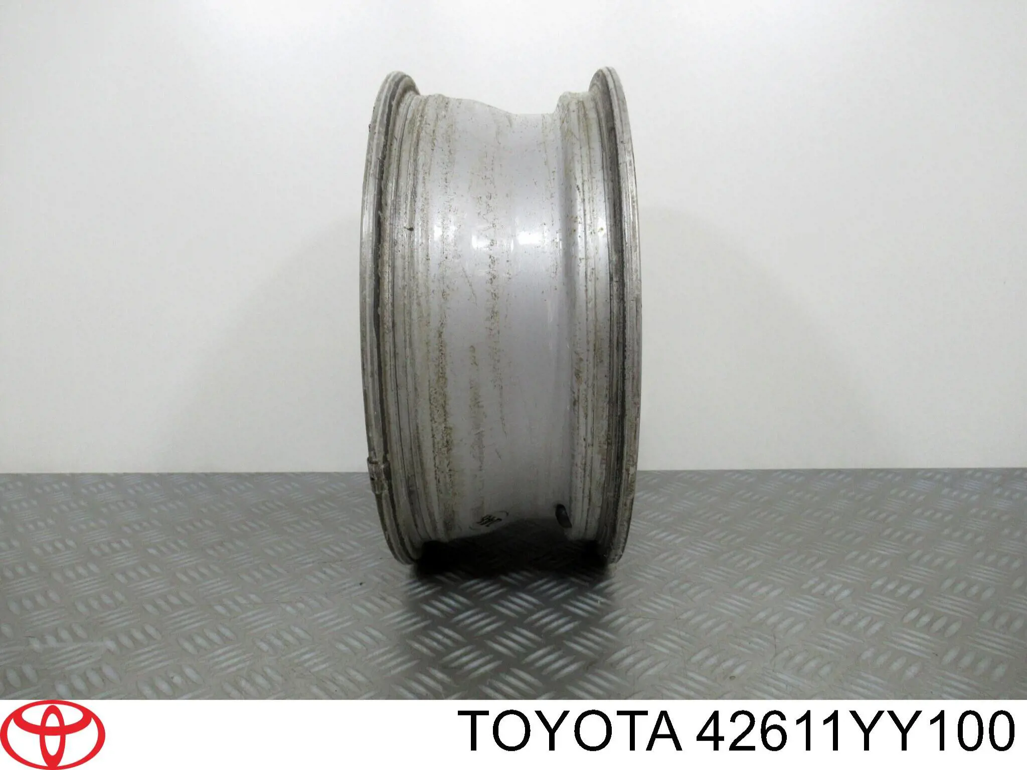 llantas de aluminio Toyota 42611YY100