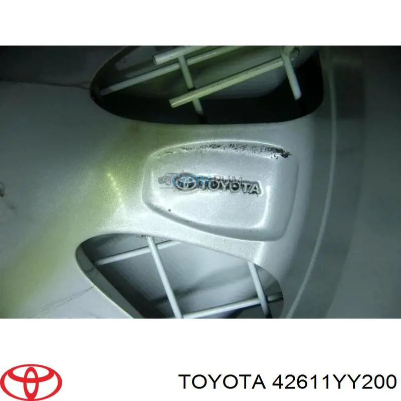 42611YY200 Toyota 
