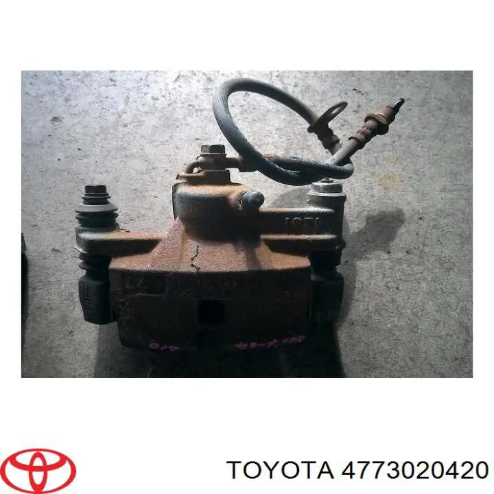 4773020420 Toyota pinza de freno trasero derecho