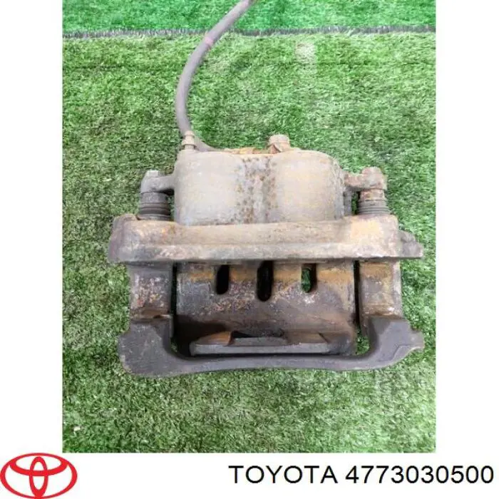 4773030500 Toyota pinza de freno delantera derecha