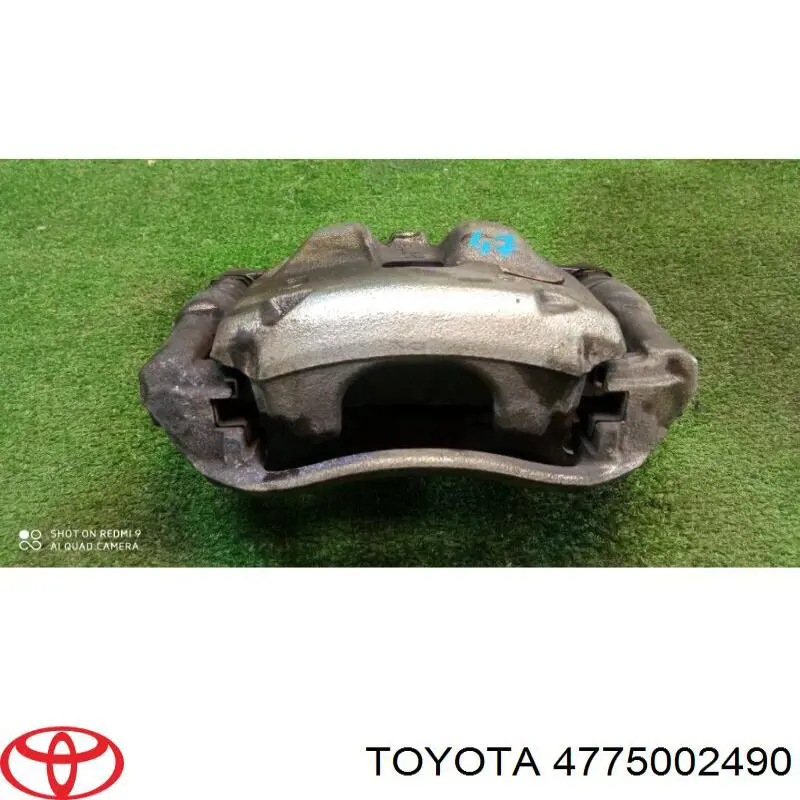 4775002490 Toyota Pinza de freno delantera izquierda