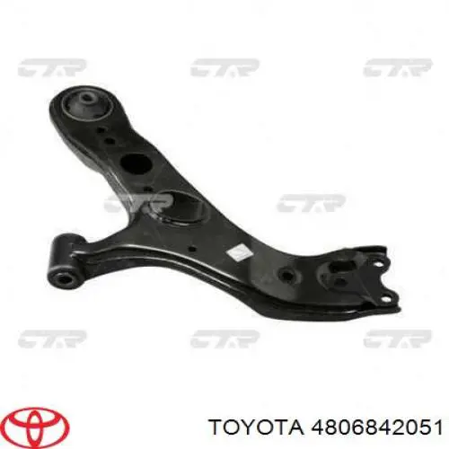 4806842051 Toyota Brazo inferior derecho de la suspensión delantera