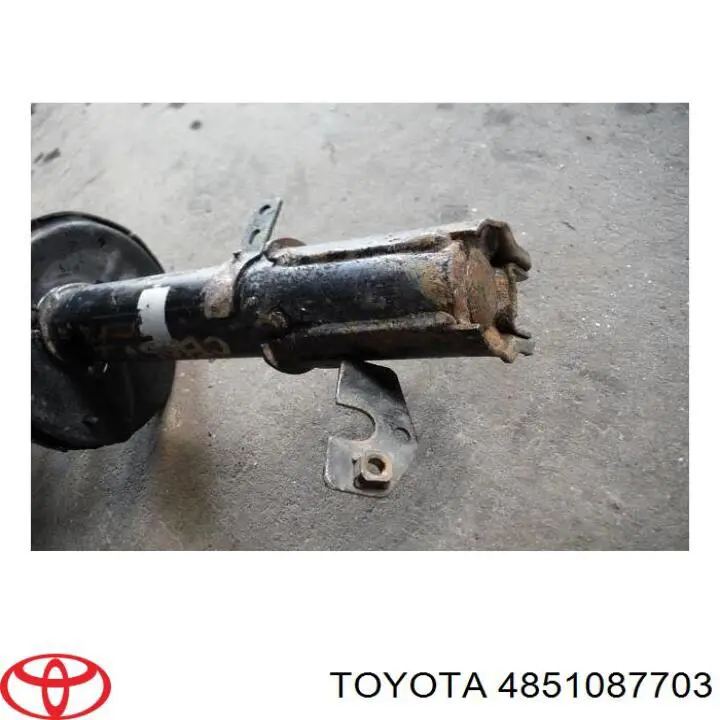 Amortiguador strut delantero Toyota Corolla (E11)