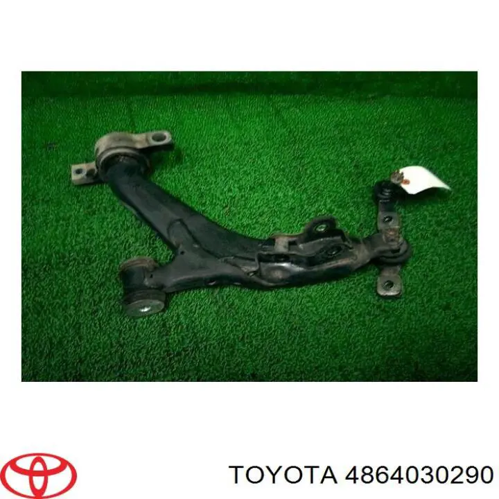 Brazo inferior izquierdo de la suspensión delantera Toyota 4864030290